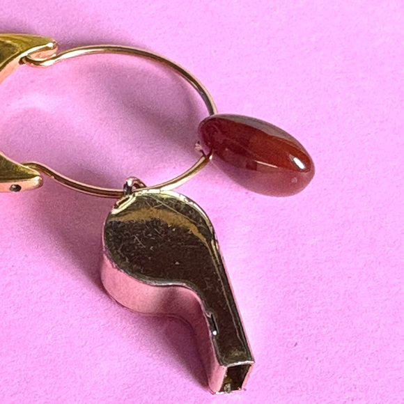 Vintage 1970s Monet Charm Necklace with 3 Charms - Picture 6 of 9